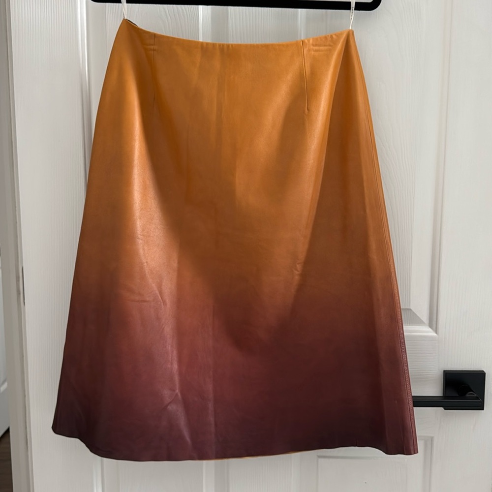 Leather “Lafayette 148” ombré skirt